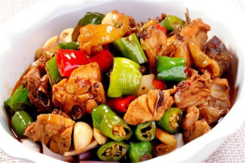 黄氏老厨黄焖鸡米饭